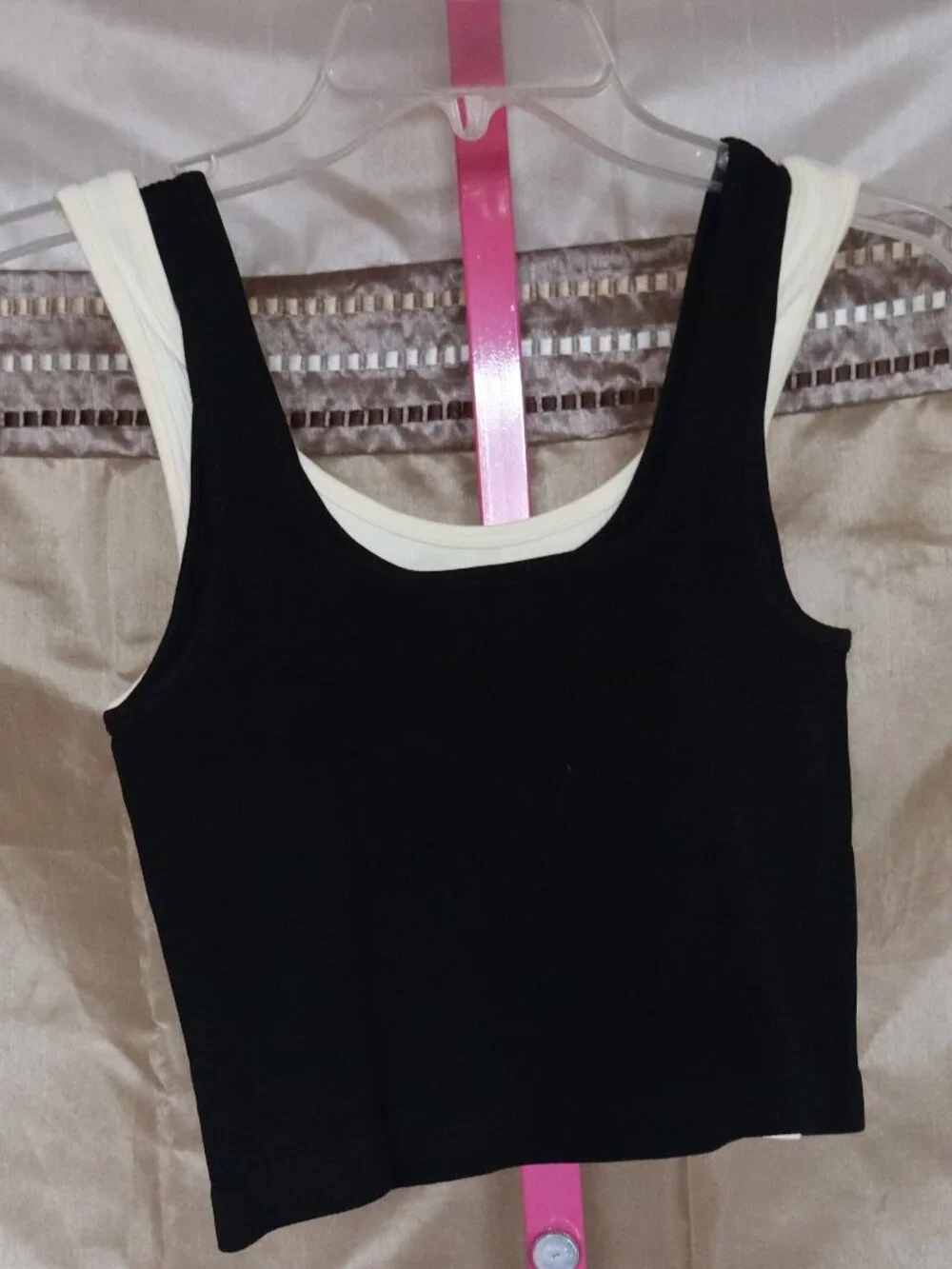 OQQ 2 Ribbed Cropped Tank Tops Off-white & Black Medium N w/out tags - Picture 3 of 6